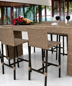 Bàn Ghế Quầy Bar GB009 với quầy bar chữ nhật đan nâu và nhóm ghế chân kim loại