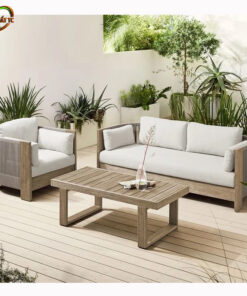 Bàn Ghế Sofa Mây Nhựa MN013 với sofa dài, ghế đơn khung gỗ sáng, đệm kem và bàn trà chữ nhật