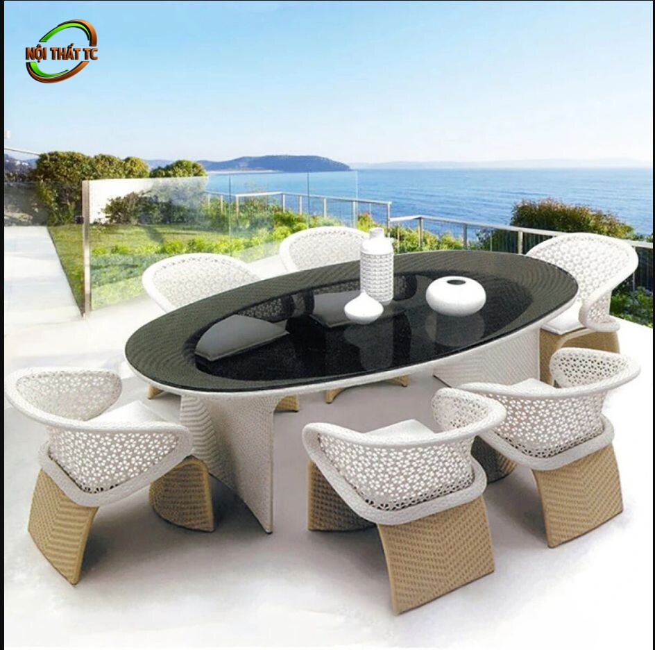 Bàn ghế ăn ngoài trời NT023 Bàn ghế ăn ngoài trời NT023 bàn oval mặt kính đen và ghế màu sáng